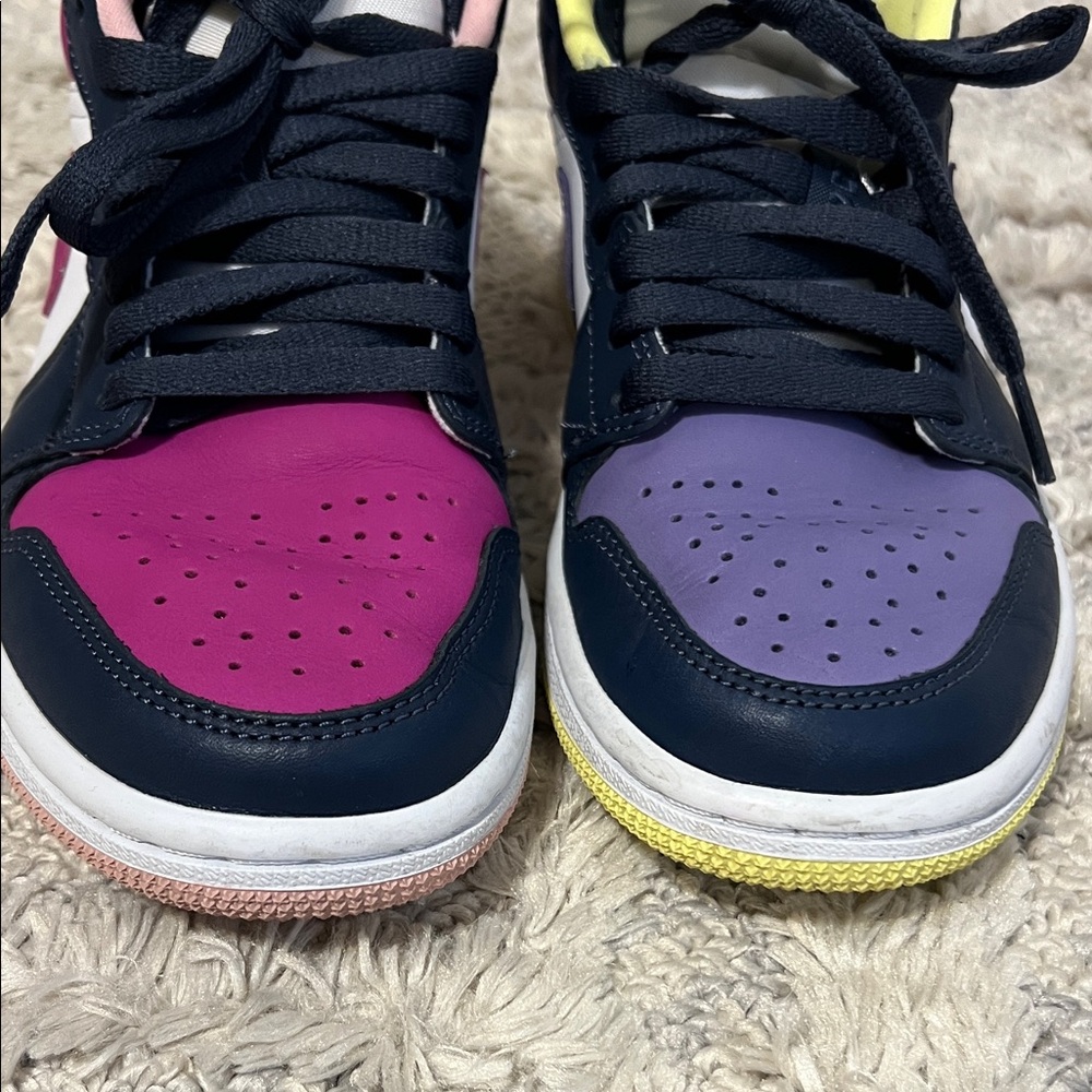 Jordan 1 Low SE mismatched - Picture 3 of 7